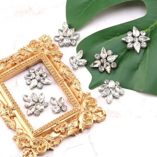 281844c0063300e5eb59f7c82c8023a6.webp Diamond Patch CHUNKY BEADS IRON ON MANIK BAJU BATU TAMPAL Exclusive Glass Nikah DIY Accessories for Clothing Rhinestone Decorations