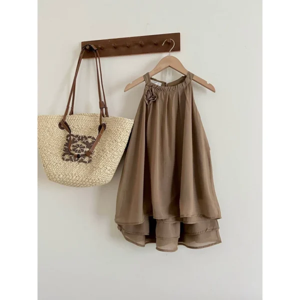 vn-11134207-7r98o-m065tapqf4pbab.webp Lady silk chiffon off the shoulder blouse set with halter neck with 2 layer flared skirt detachable flower brooch women outfit